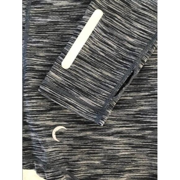 ZYIA Active Long Sleeve Split Back Top Size Small Heathered Gray - Picture 7 of 8